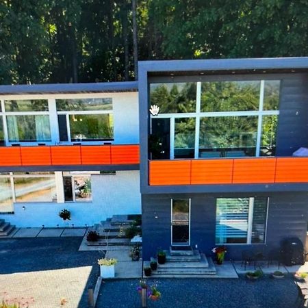 The Cube Cowichan Bay Exterior foto