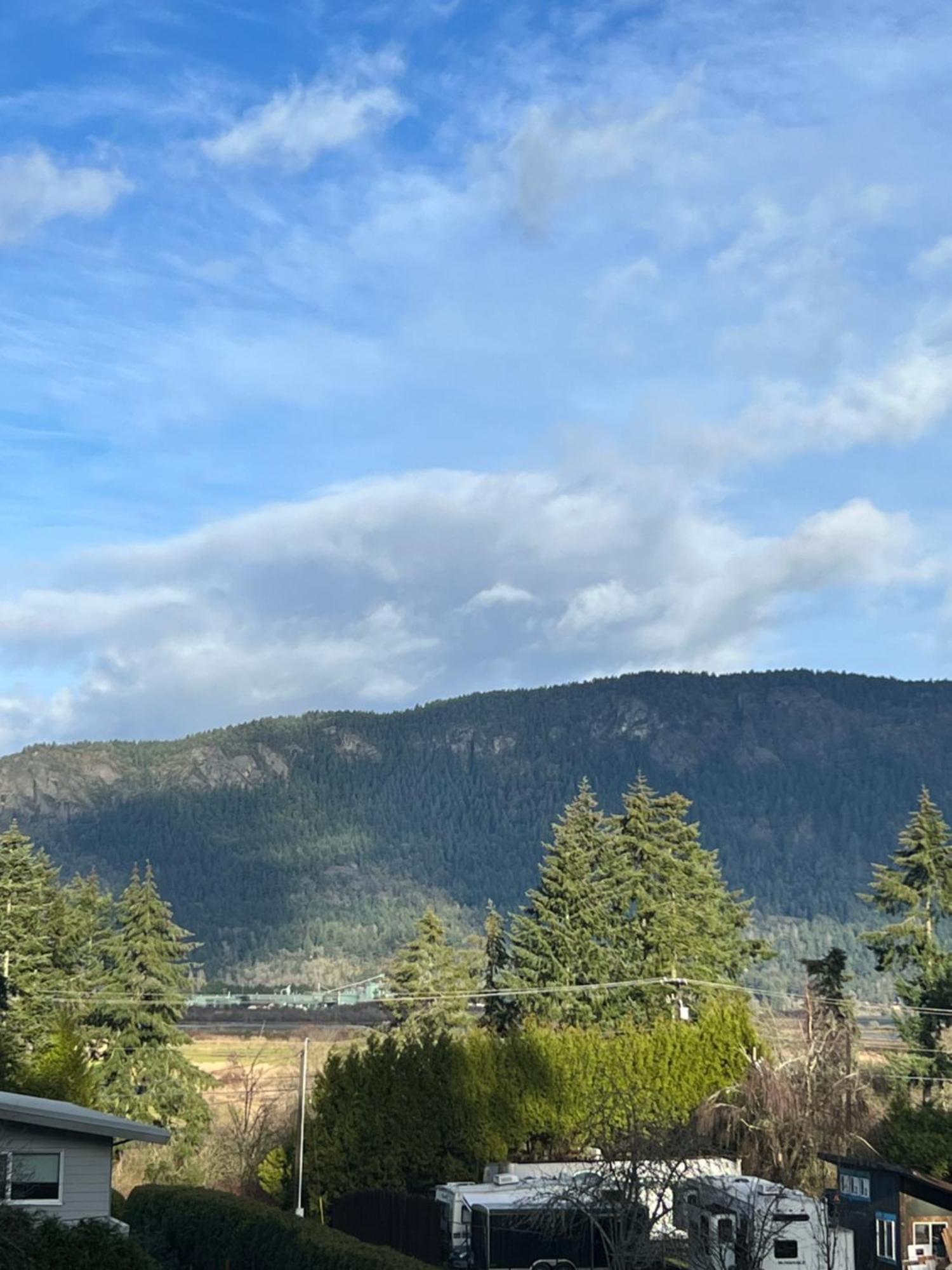 The Cube Cowichan Bay Exterior foto